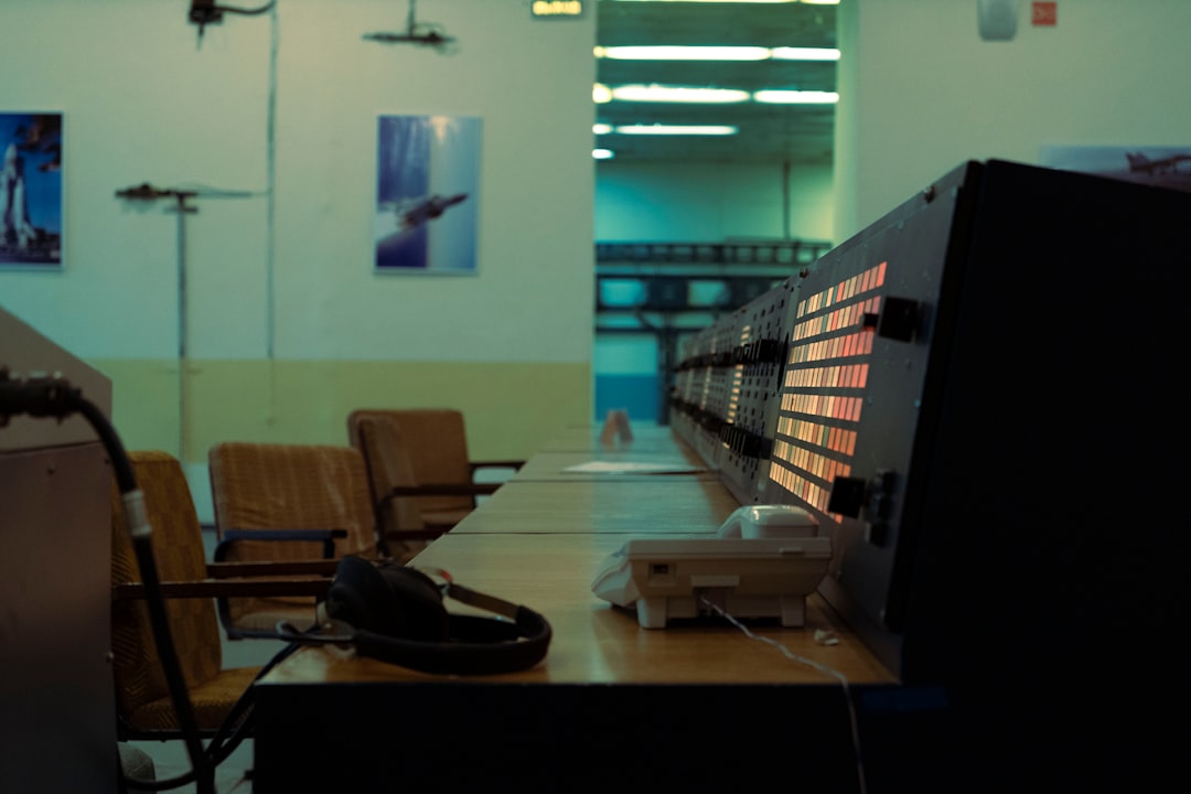 The VOICE that UNLEASHED the FUTURE The 'Zero' Operator Enigma on Early Mainframes and the Silent Revolution