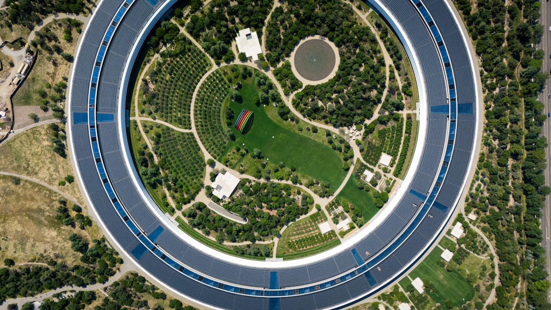 John Ternus Takes Helm at Apple as Tim Cook Shifts to Strategic Chairman Role