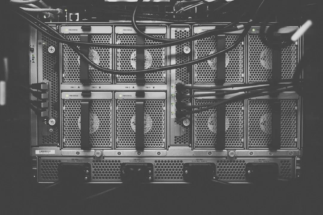 Cisco Annuncia Ricavi Record e Taglia 4000 Posti per Investire nell'Intelligenza Artificiale