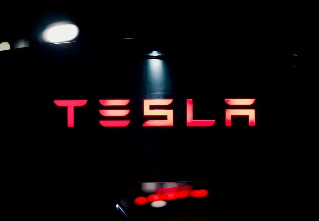 Musk contro Altman: Il Processo che Deciderà il Futuro dell'AI tra Fuga di Talenti e Accuse di Accaparramento
