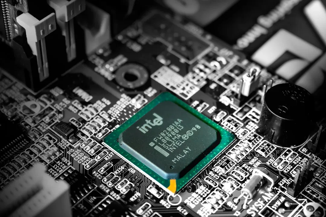 Il Nuovo Corso dei Chip Apple: Test su Intel 18A e le Sorprese di watchOS 26