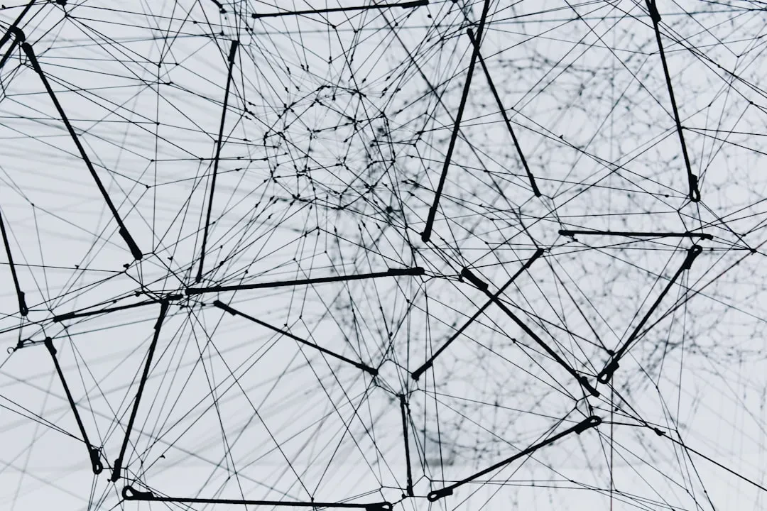 Oltre lo Schermo: Come 'Celestial Lights' e 'If Destruction Be Our Lot' Riflettono i Grandi Dilemmi della Tecnologia