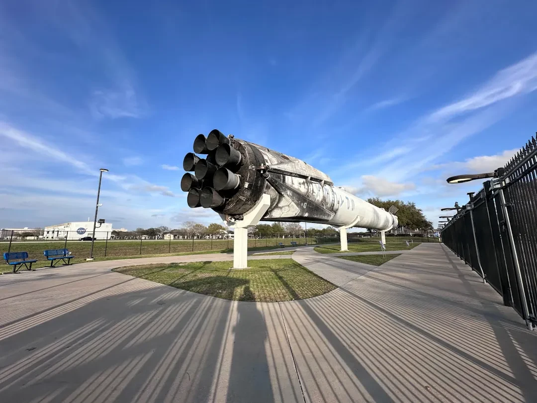 Starship V3 Fermi al Decollo: Analisi del Rinvio e le Sfide della Nuova Era Spaziale