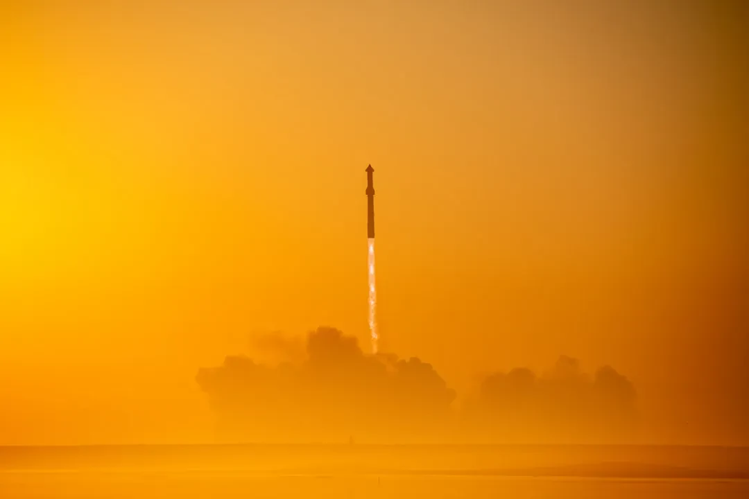 SpaceX Lancia Starship V3: Il Volo di Prova che Riscrive il Futuro dell'Esplorazione Spaziale