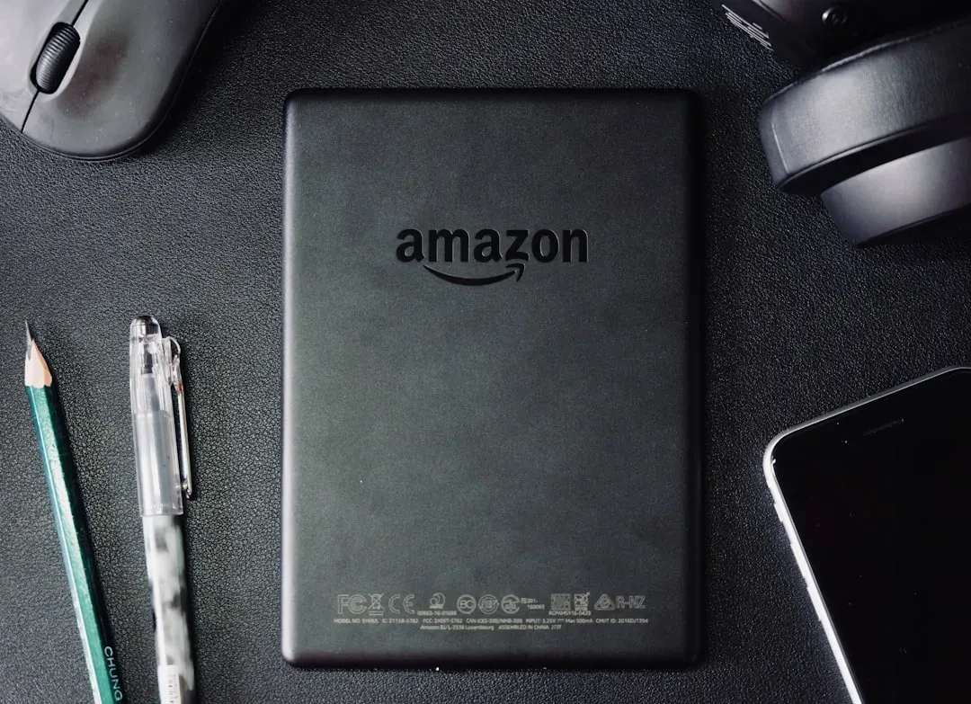 Amazon Bee Wearable: Quando la Convenienza Incontra l'Inquietudine della Privacy