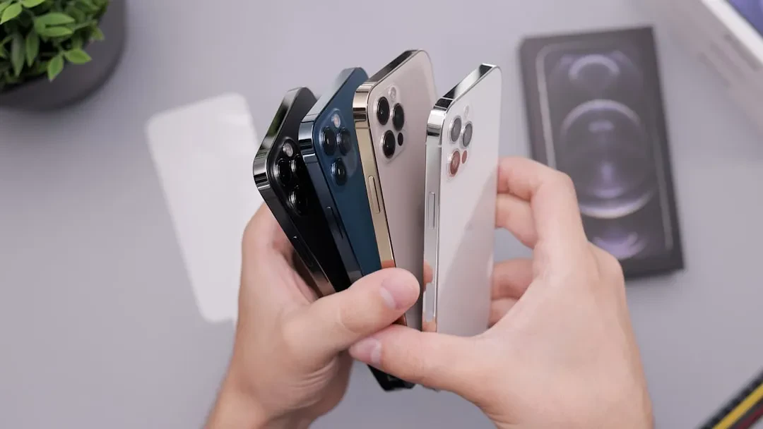 iPhone Pieghevole in Ritardo: Problemi di Produzione SMT e Cerniere Mettono alla Prova Apple