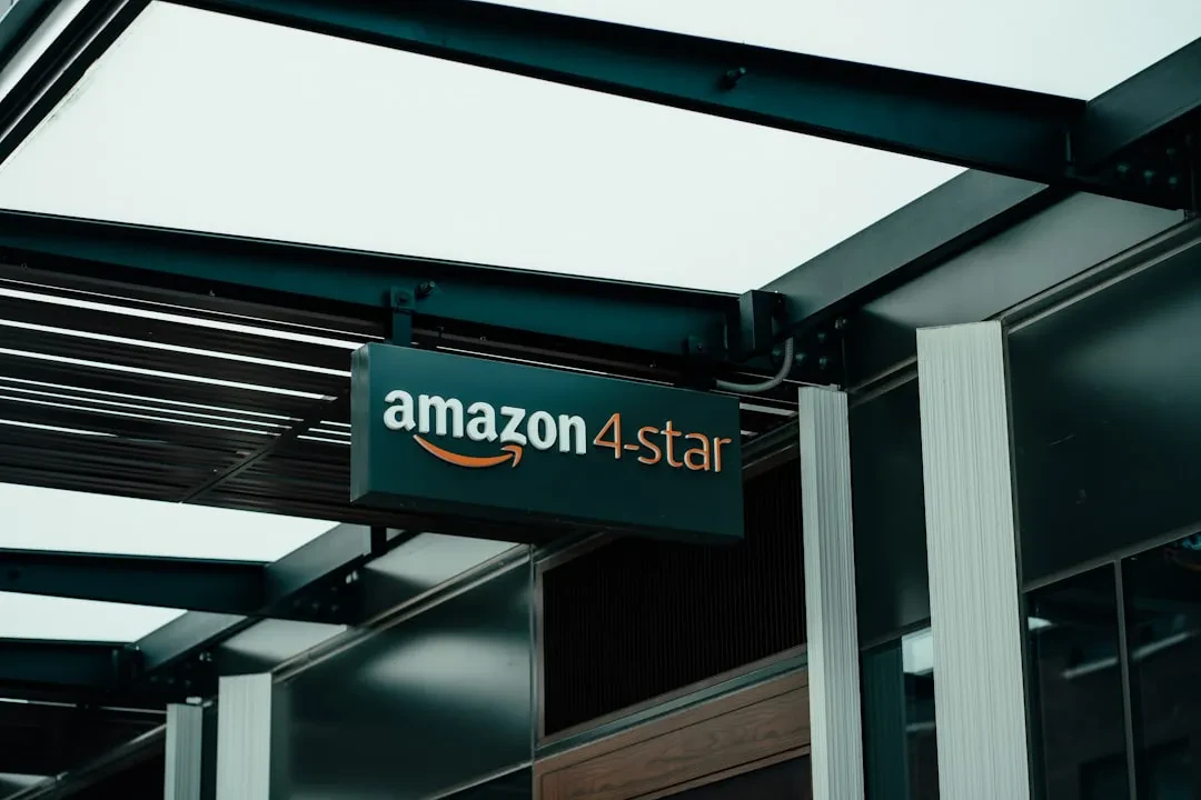 Amazon tra spazio e cloud: acquisizione di Globalstar e accordo da 6 miliardi con Snowflake per i chip AI