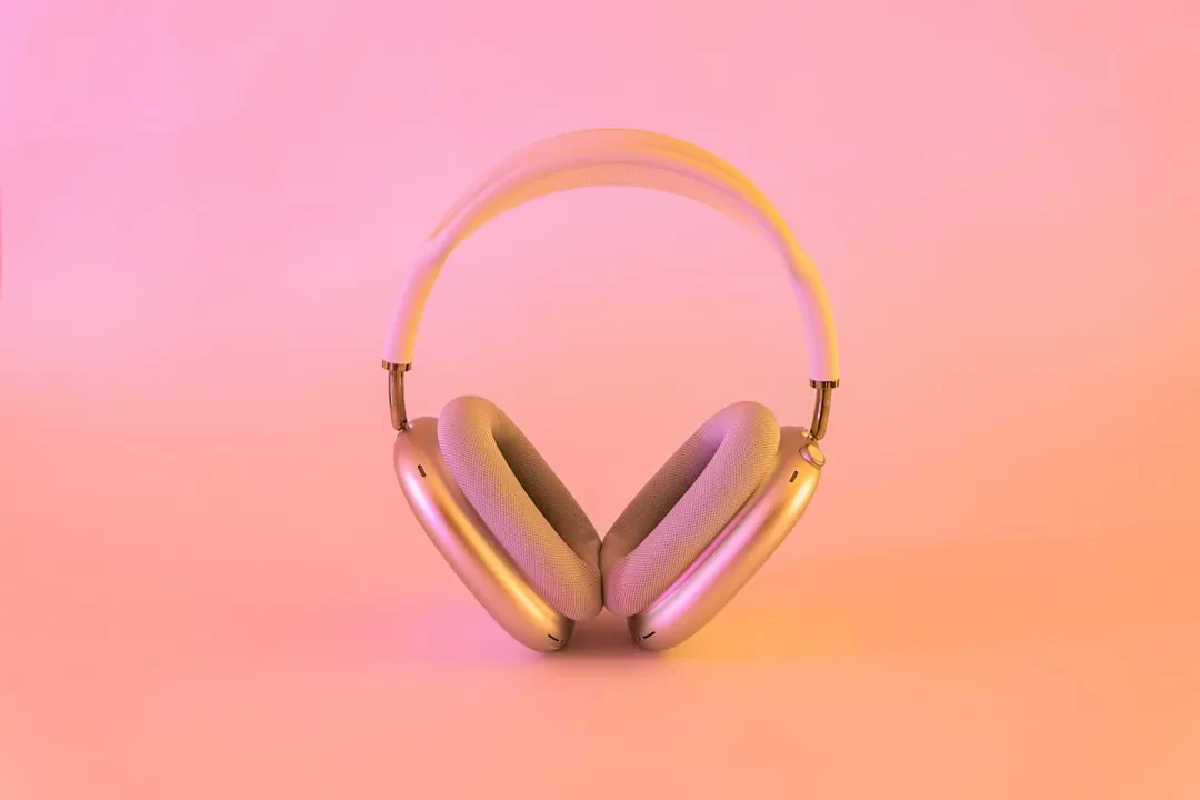 Beats Headphones, Foldable iPhone, and iOS 27: Apple's Weekend News