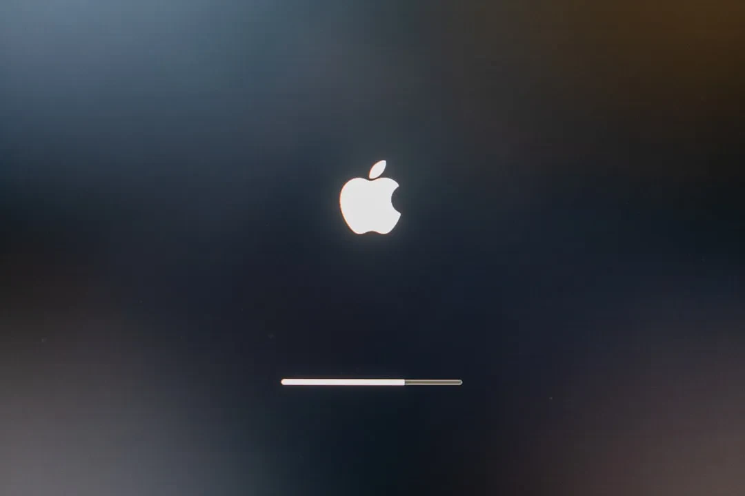 iOS 27 Siri Becomes a Chatbot, Google Expands AirDrop, Nintendo Music Hits iPad and CarPlay