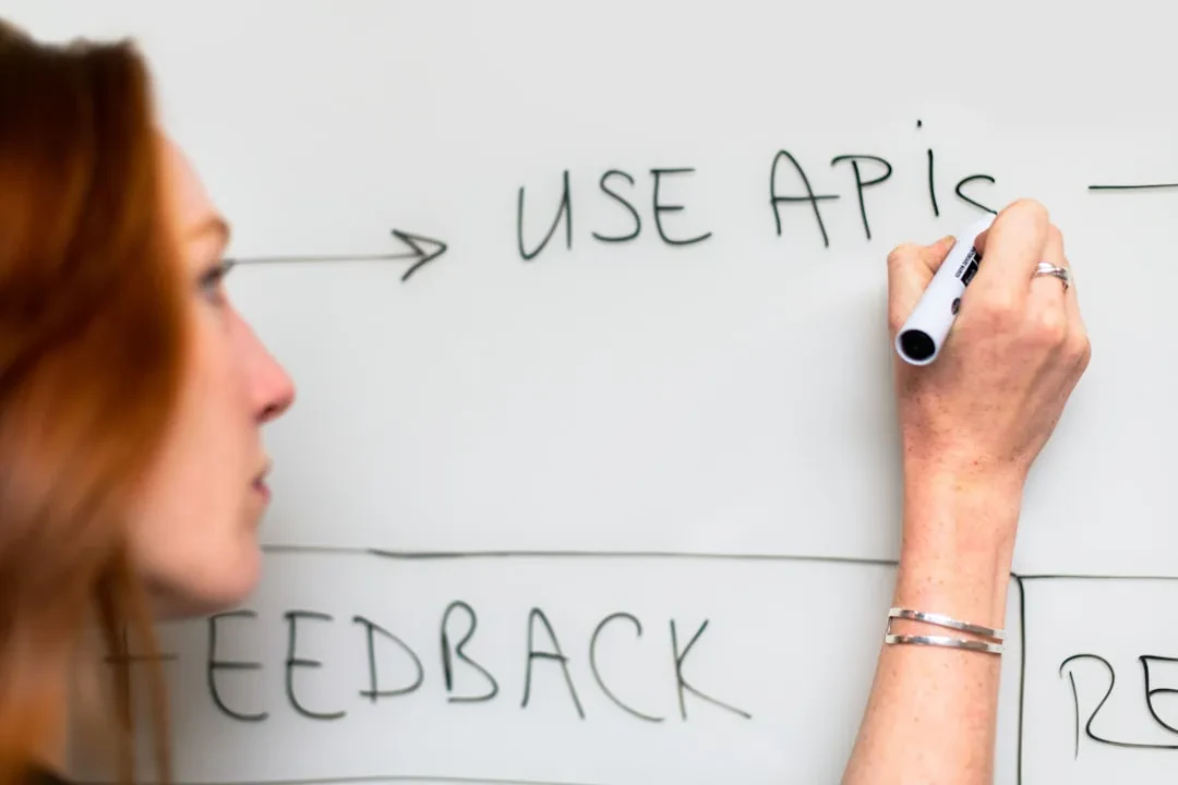Versioning API: URI, Header e Strategie per Evolvere senza Rompere i Client