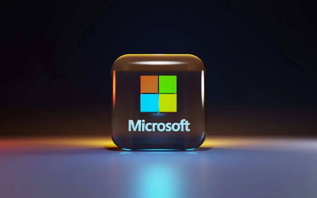 Microsoft si libera da OpenAI e lancia i modelli MAI per la superintelligenza autonoma