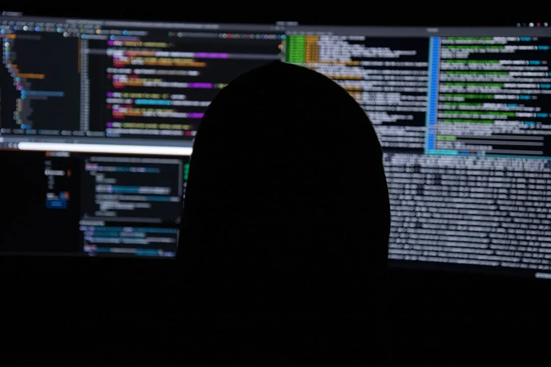 L’FBI ricrea un paese in miniatura per simulare cyberattacchi reali: la nuova frontiera della difesa digitale