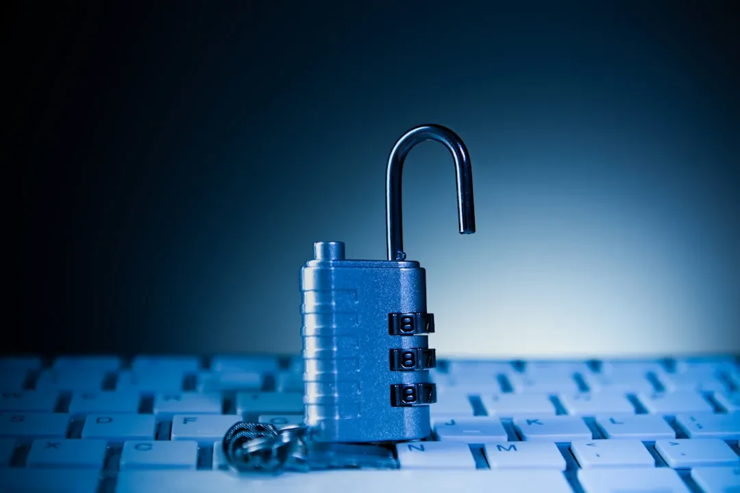 Cybersecurity per Utenti e Aziende — La Guida Pillar Definitiva per Proteggere Dati e Dispositivi