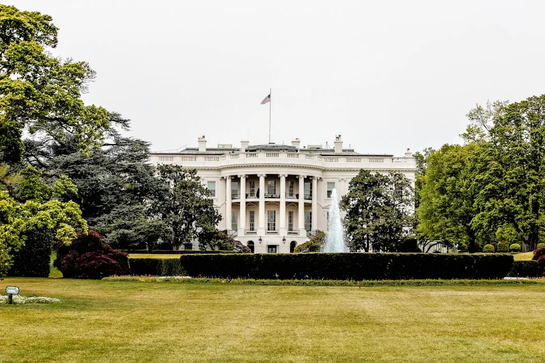 White House App Auto-Installed on DHS Employees' Devices