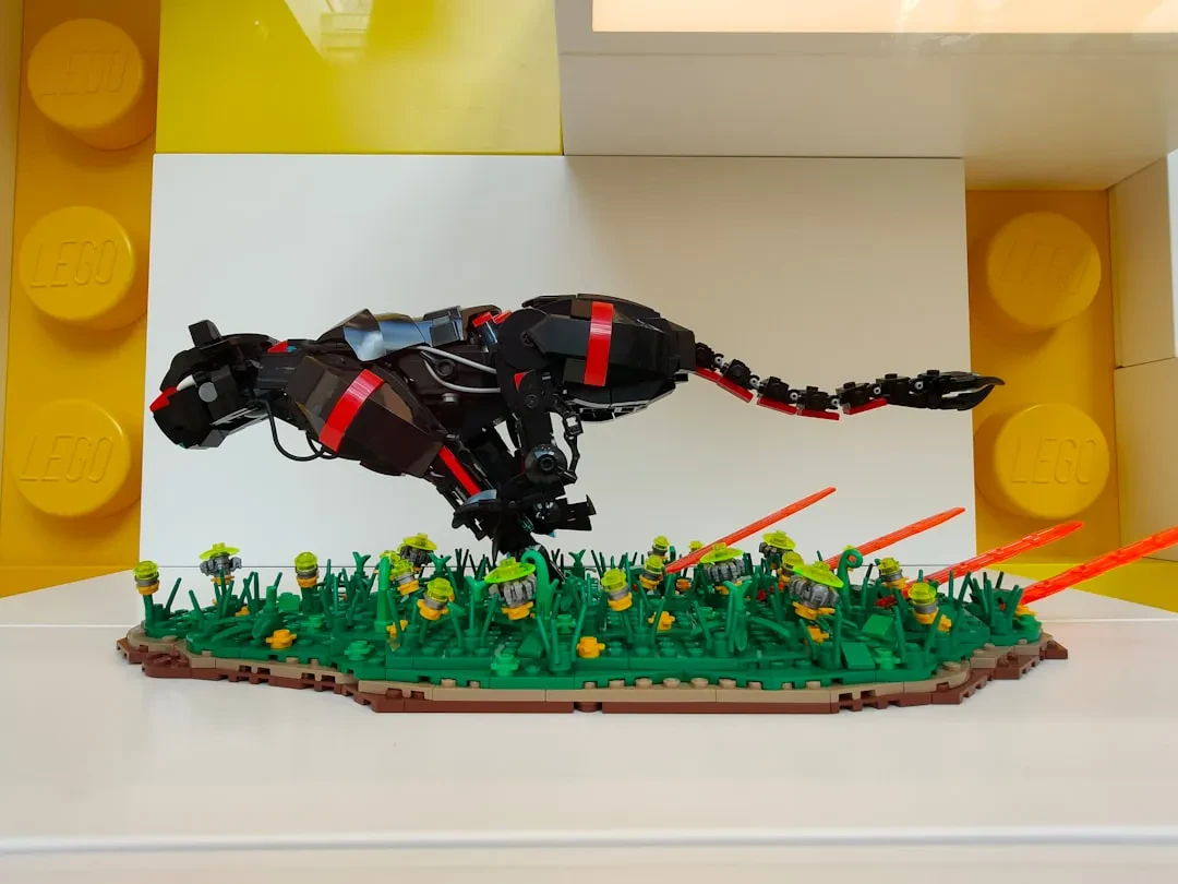 KPop Demon Hunters Gets Its First Official Lego Set Featuring Derpy Tiger and Sussie Bird
