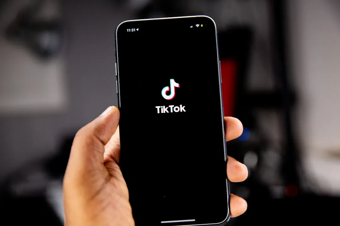 TikTok Marketing per Brand: Strategia Contenuti e Pubblicità che Funzionano