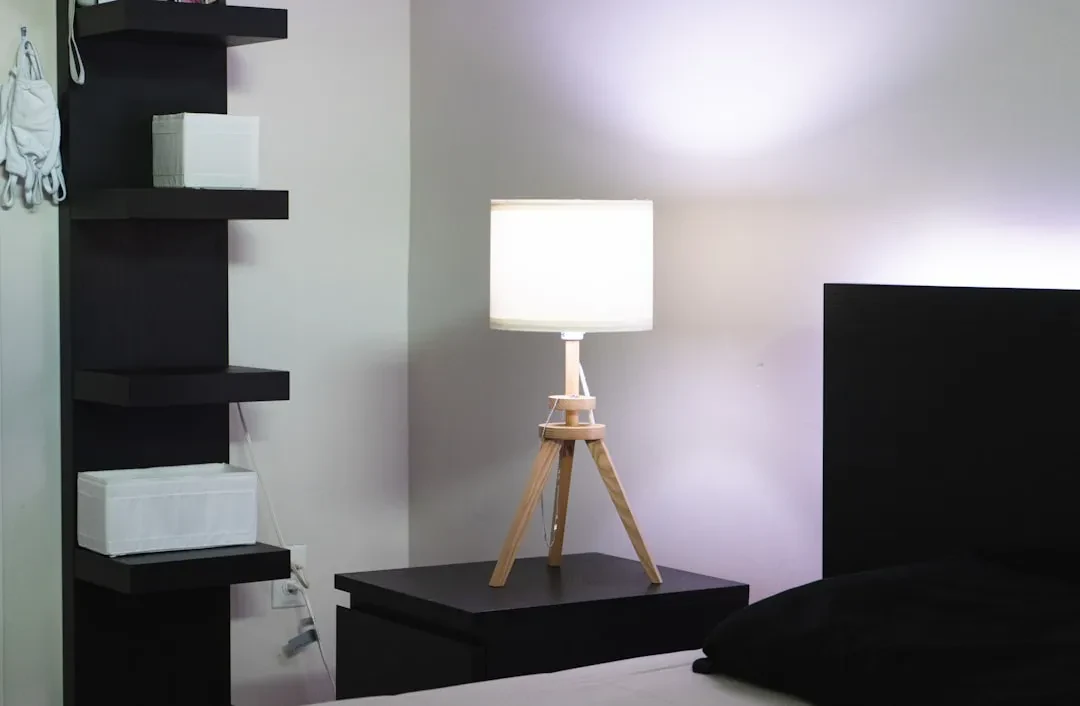 Philips Hue Launches New Play Table Lamp, Floor Lamp, and Candle Bulbs with Matter