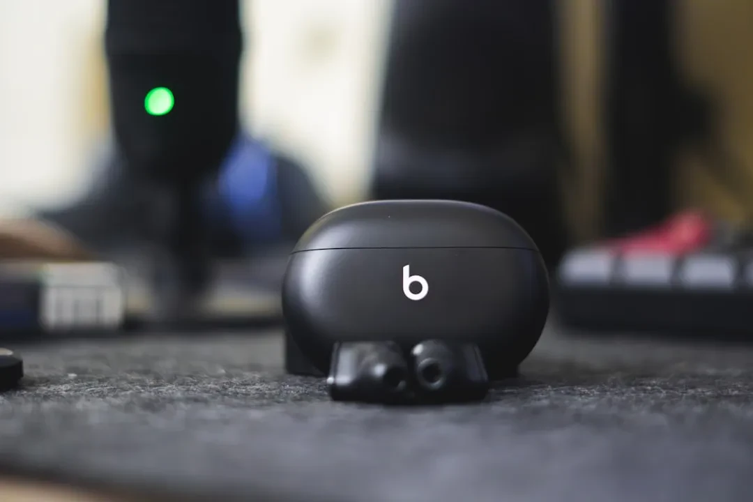 Apple corregge vulnerabilità critica di ascolto occulto nei Beats Studio Buds