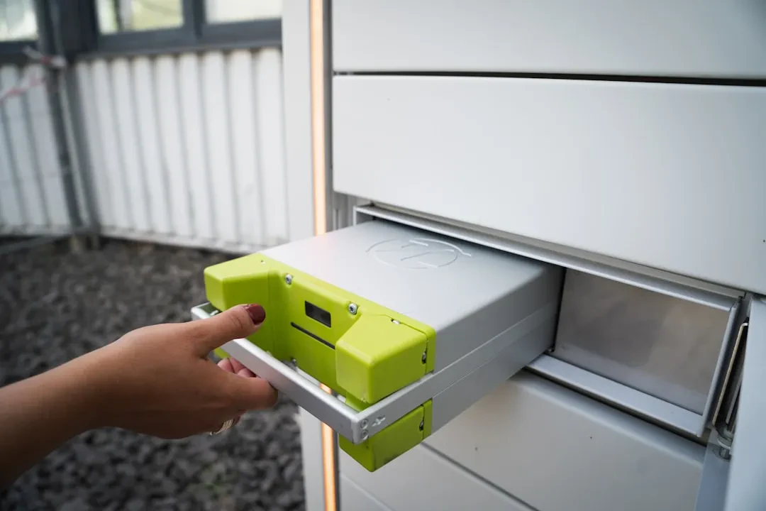 Home Batteries: A Complete Guide to Selection, Installation and Cost