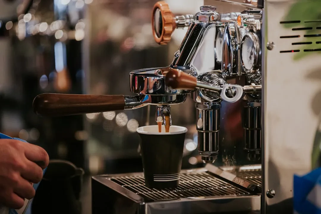 Espresso con onde ultrasoniche: addio all'acqua calda con il 75% di risparmio energetico