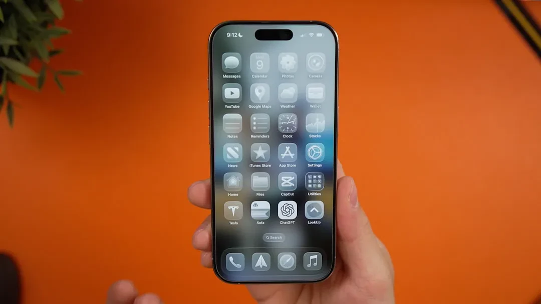 Vulnerabilità 'usbliter8' nei chip Apple A12 e A13 mette a rischio iPhone XS, XR e 11: jailbreak possibile con accesso fisico