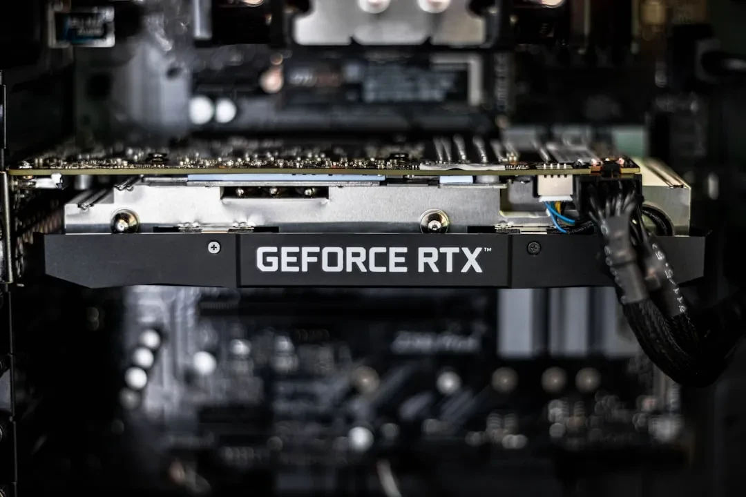 Nvidia riduce l'acqua nei data center AI, ma non risolve il consumo delle centrali fossili