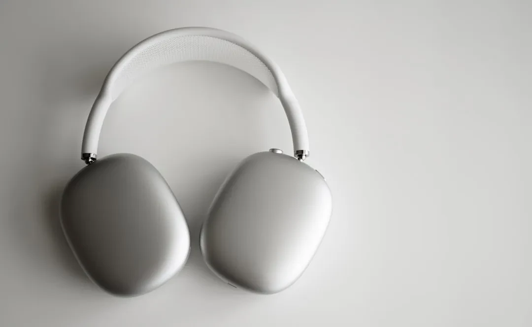 AirPods Max 2 scende a 399 euro, AirPods 4 a 99 euro durante Amazon Prime Day