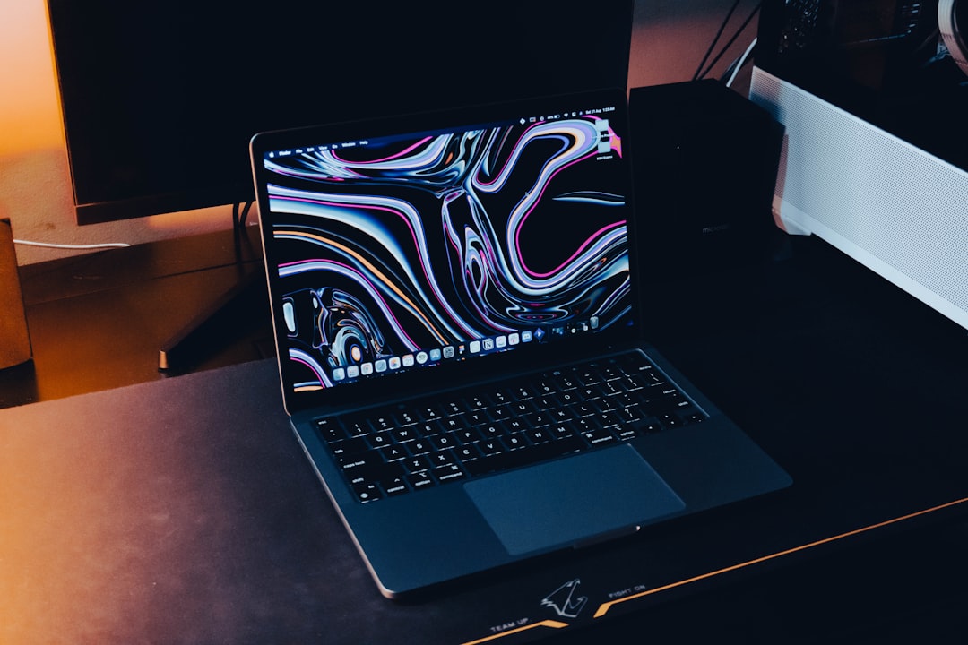 Apple sceglie i chip M5 Pro e M5 Max per il nuovo MacBook Ultra con display OLED