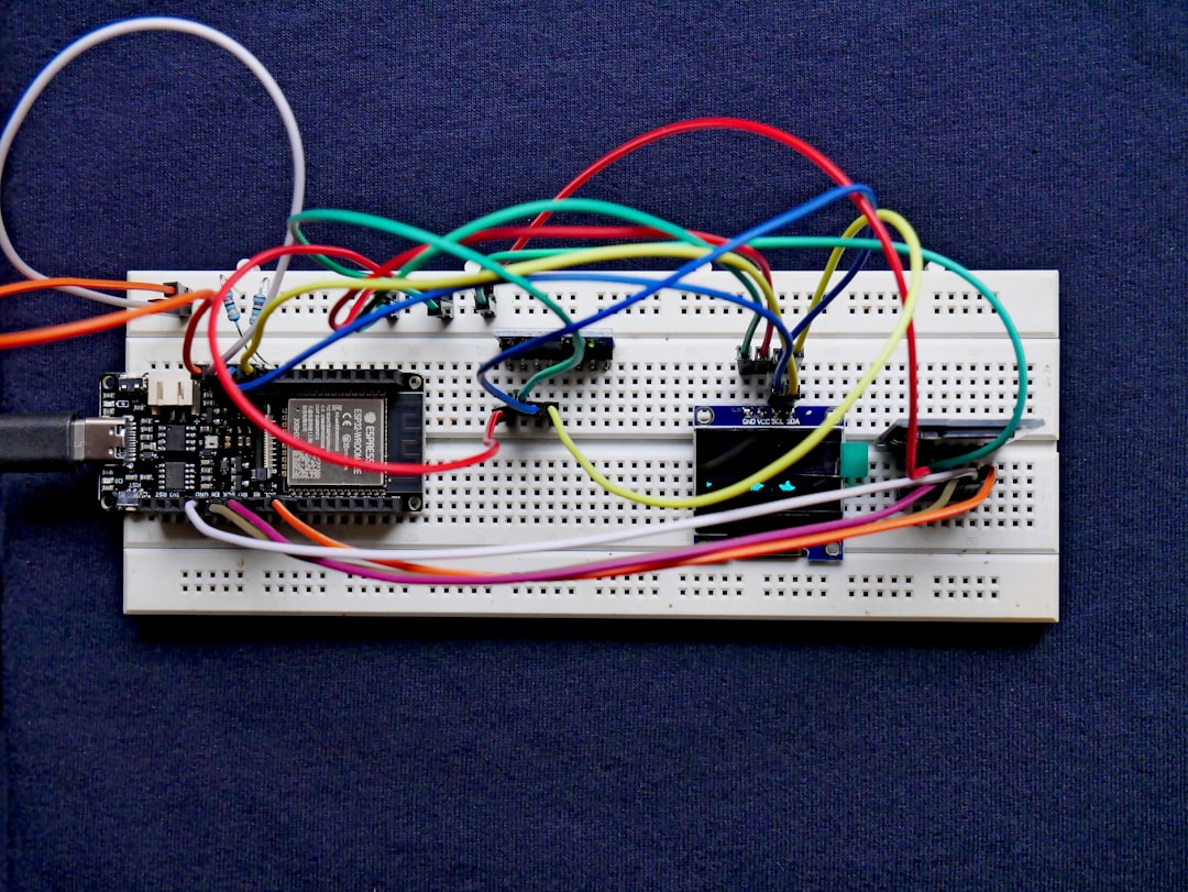 ESP32 e MicroPython — IoT Low-Cost con WiFi e Bluetooth per PMI