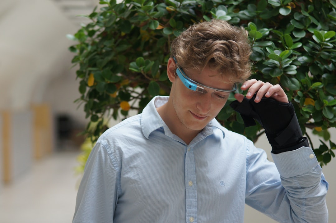 Apple Vision Pro exec Paul Meade leaves for OpenAI after leading smart glasses development