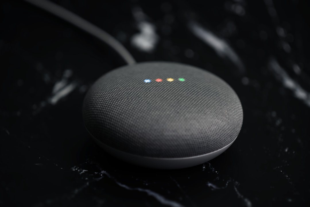 Google Home non risponde: migliaia di utenti segnalano problemi di connessione e ritardi nell'assistente