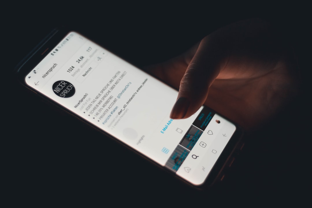 Samsung Deletes Nearly Entire Instagram to Launch Galaxy Z Fold 8 Teasers