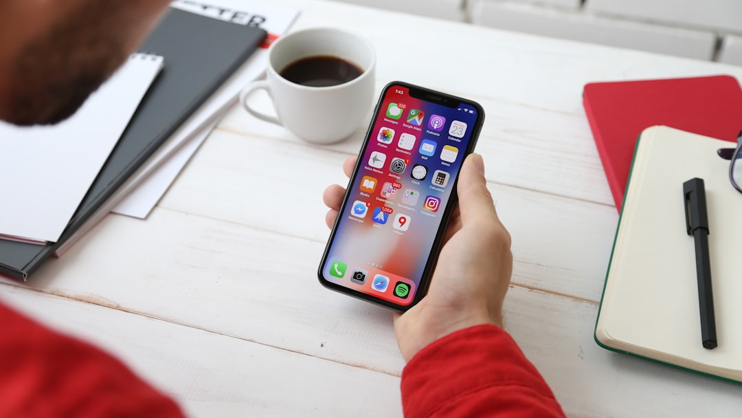 iOS 27 beta 3 introduces Siri AI optimizations and new Liquid Glass features