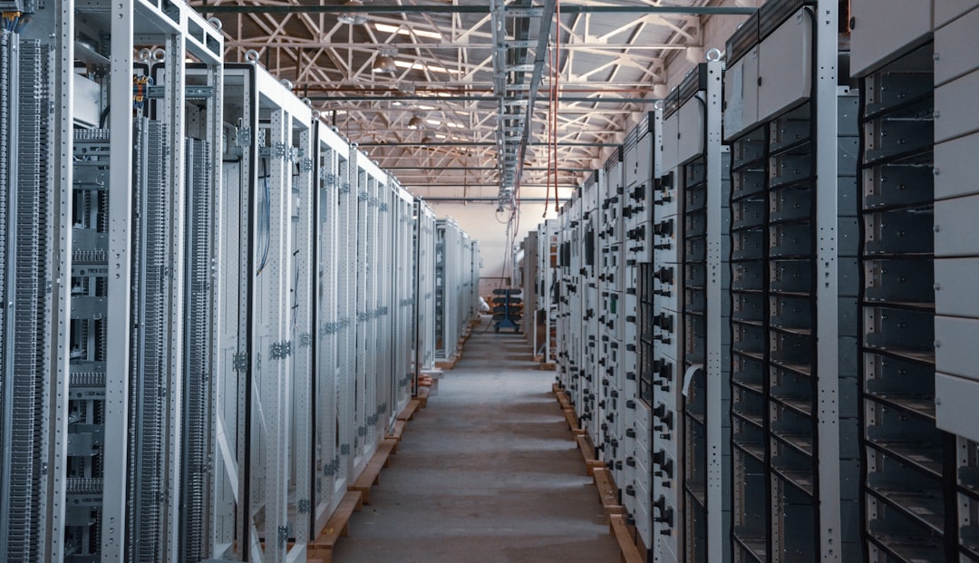 AI Data Center Boom Drives Up Electricity Bills for US Manufacturers: Rust Belt Factories at Risk