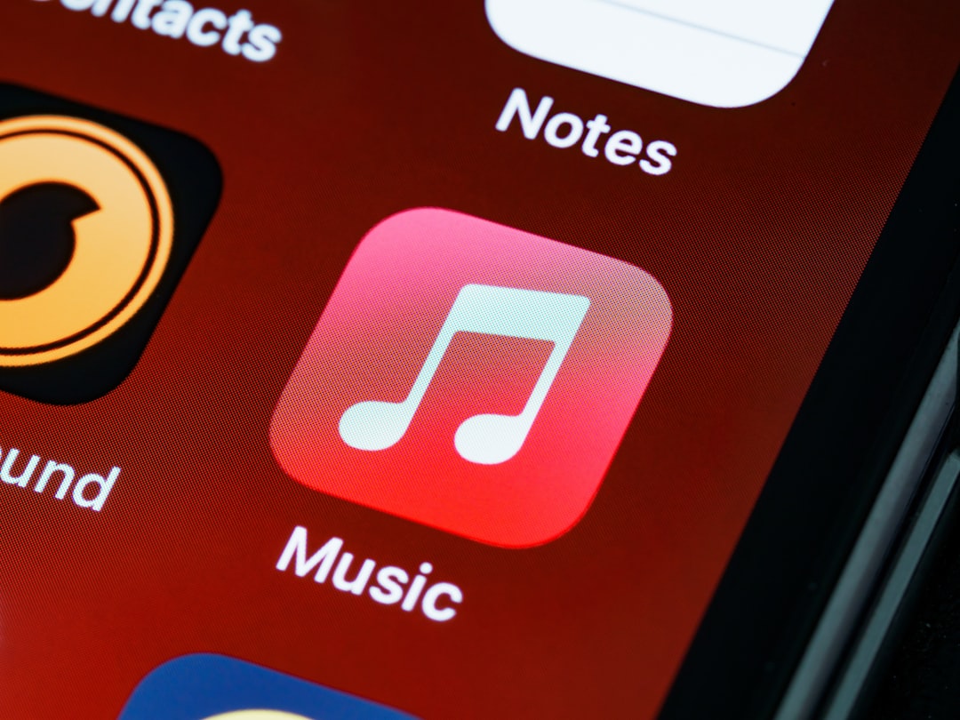 Apple pagherà fino a 95 dollari per device nella causa Siri AI ritardata