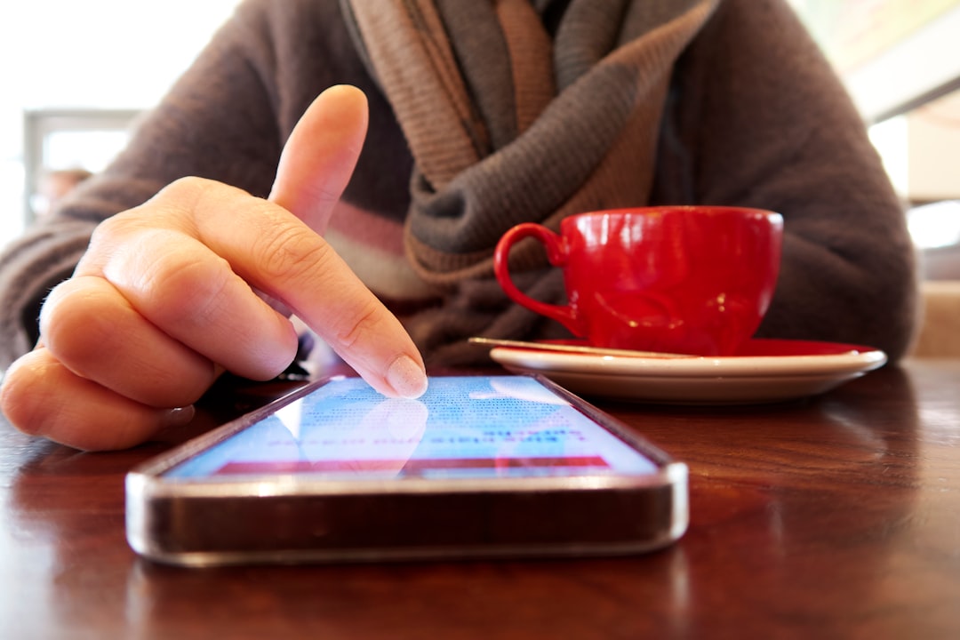 Psychologists reveal why 81% of Brits scroll their phone immediately after waking and how to break the habit