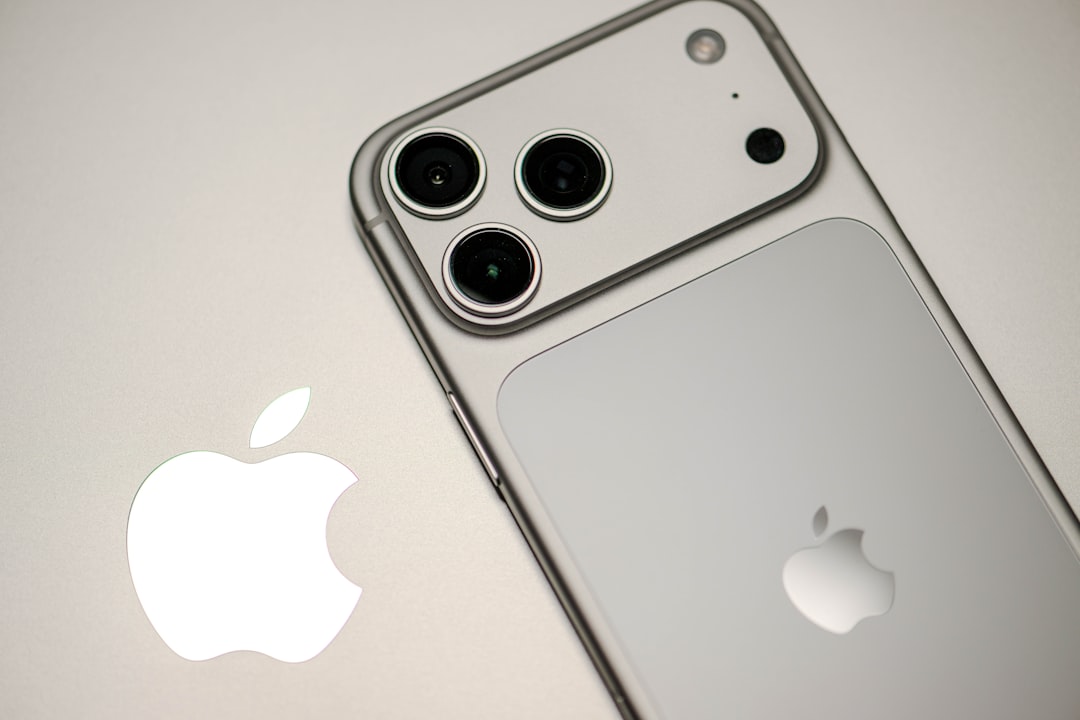 Apple espande Tap to Pay nei suoi Store: dipendenti passeranno a iPhone 16 per i pagamenti senza contatto