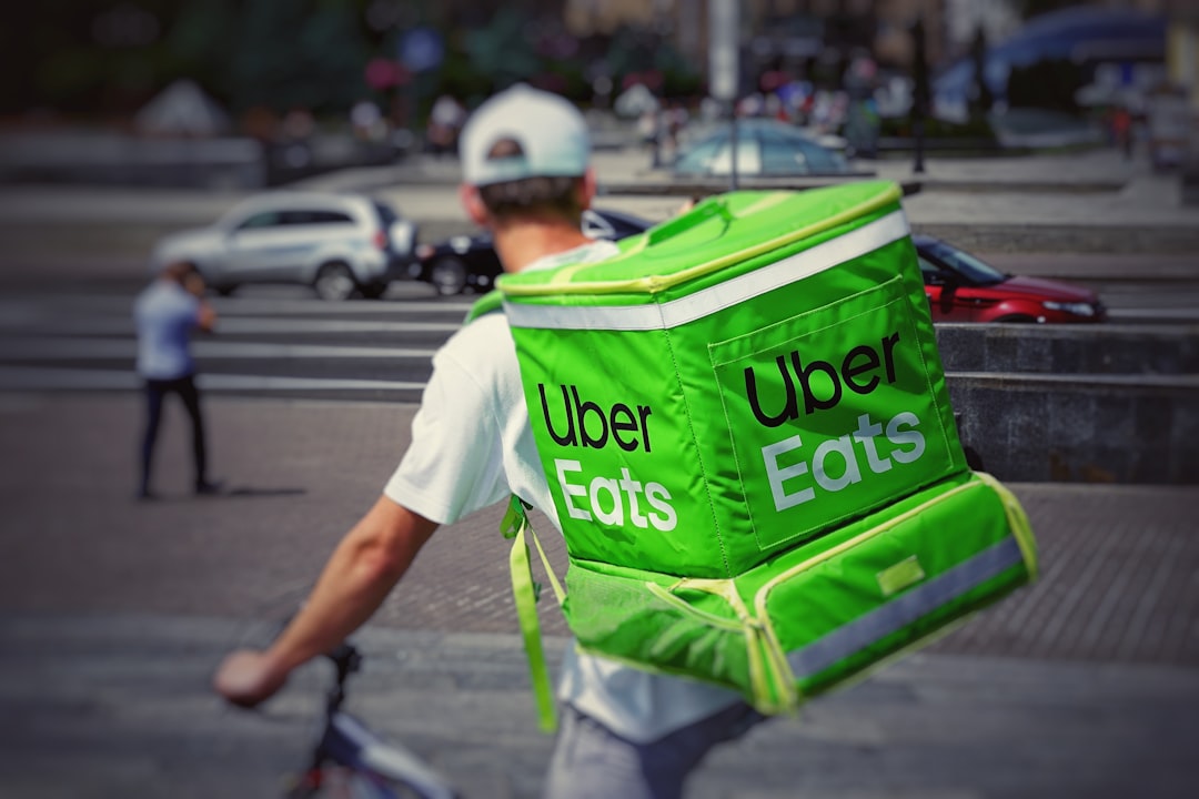 Uber acquisisce Delivery Hero per 14,8 miliardi di dollari e raddoppia la presenza globale