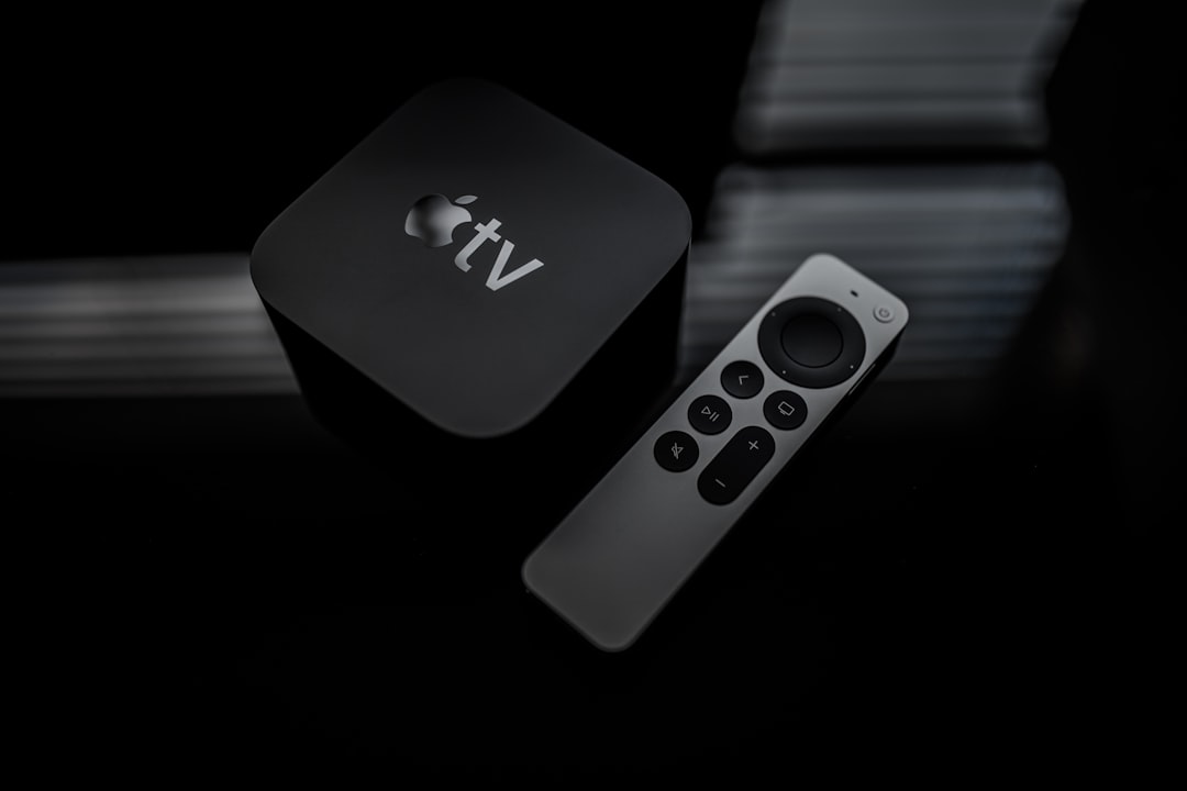 Apple distribuisce tvOS 27 beta 4 agli sviluppatori con correzioni e ottimizzazioni