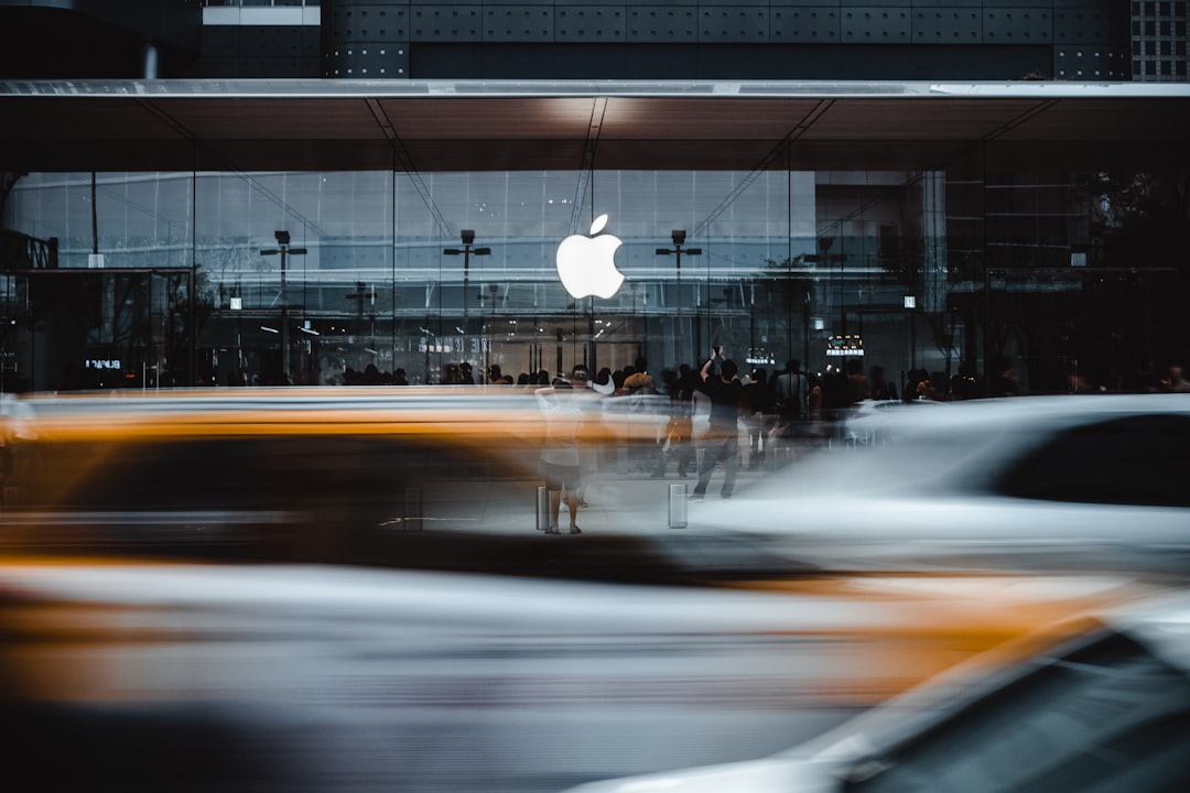 Apple Store App Integra un Assistente Acquisti AI per Personalizzare i Consigli
