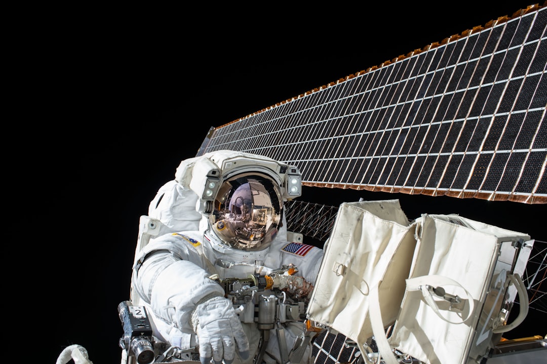 Astronaut Michael Foale recounts the 1997 Mir incident and the unfair blame