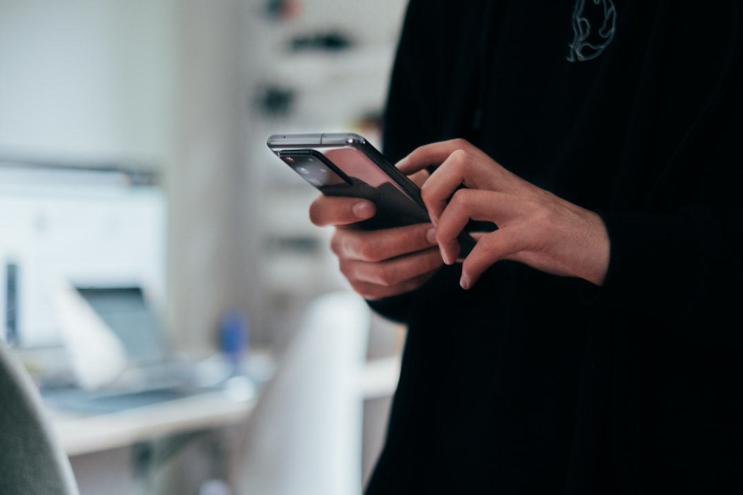 Kaspersky rivela che solo il 27% dei giovani della Gen Z utilizza antivirus sul telefono