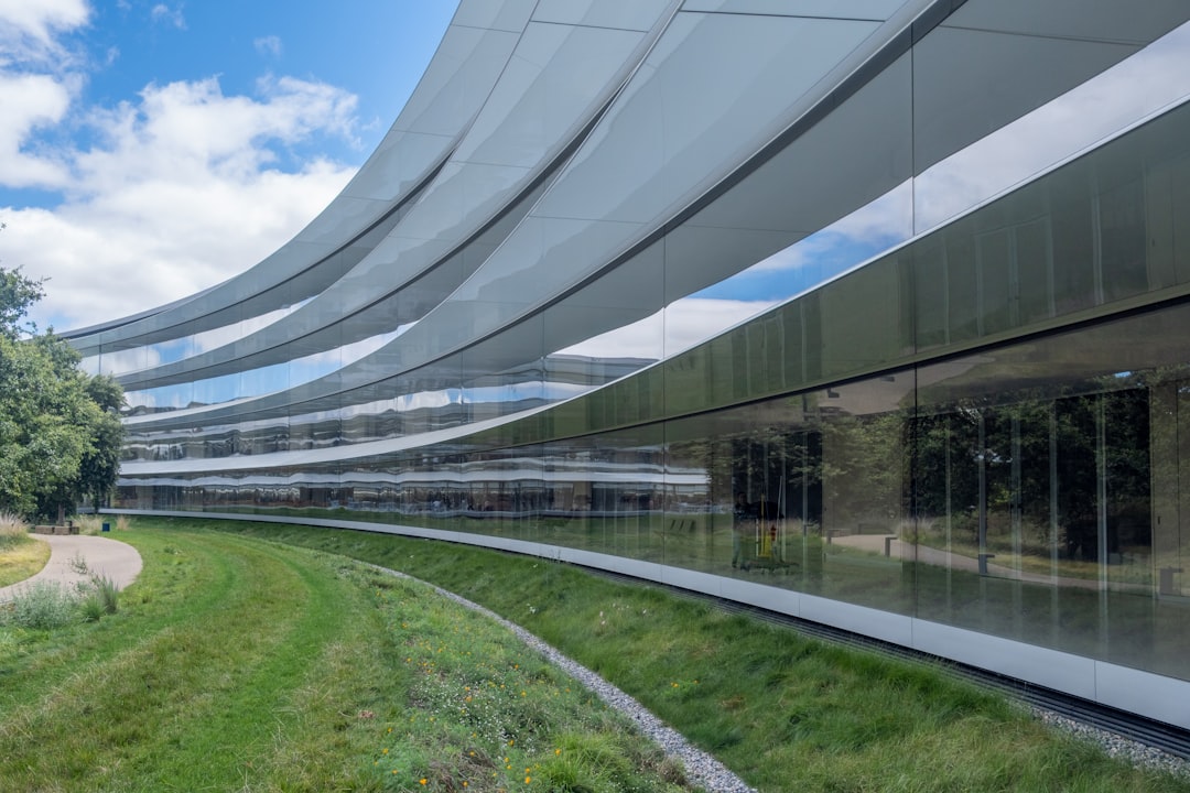 Apple apre in calo di circa il 10% dopo risultati fiscali contrastanti del Q3 2026