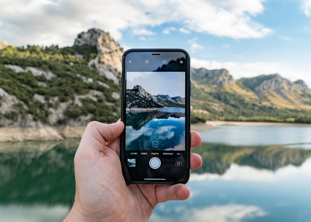 Samsung potrebbe eliminare la fotocamera 3x dal Galaxy S27 Ultra e adottare tre sensori posteriori