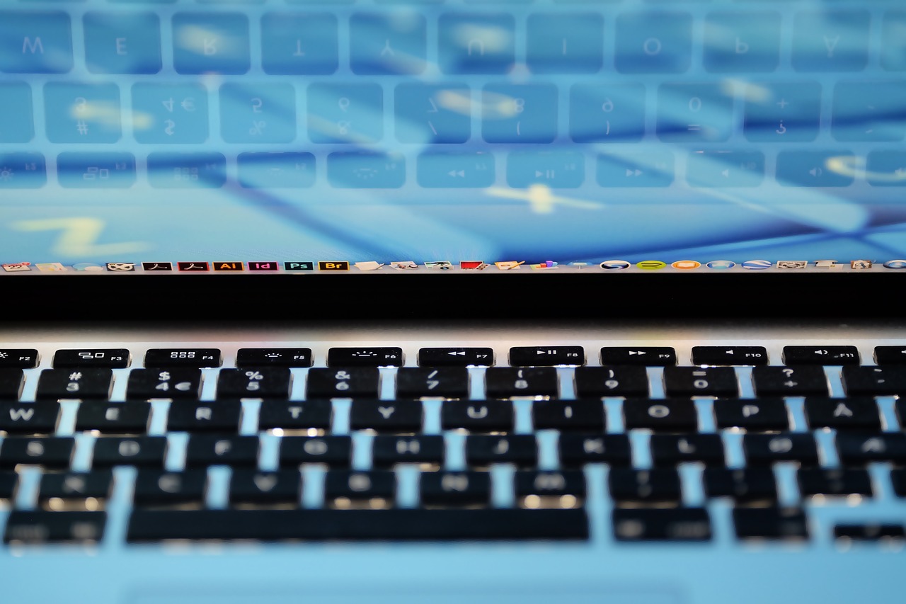 APT29 dirottano i Wi-Fi degli hotel per rubare credenziali con CornFlake e CocoShell