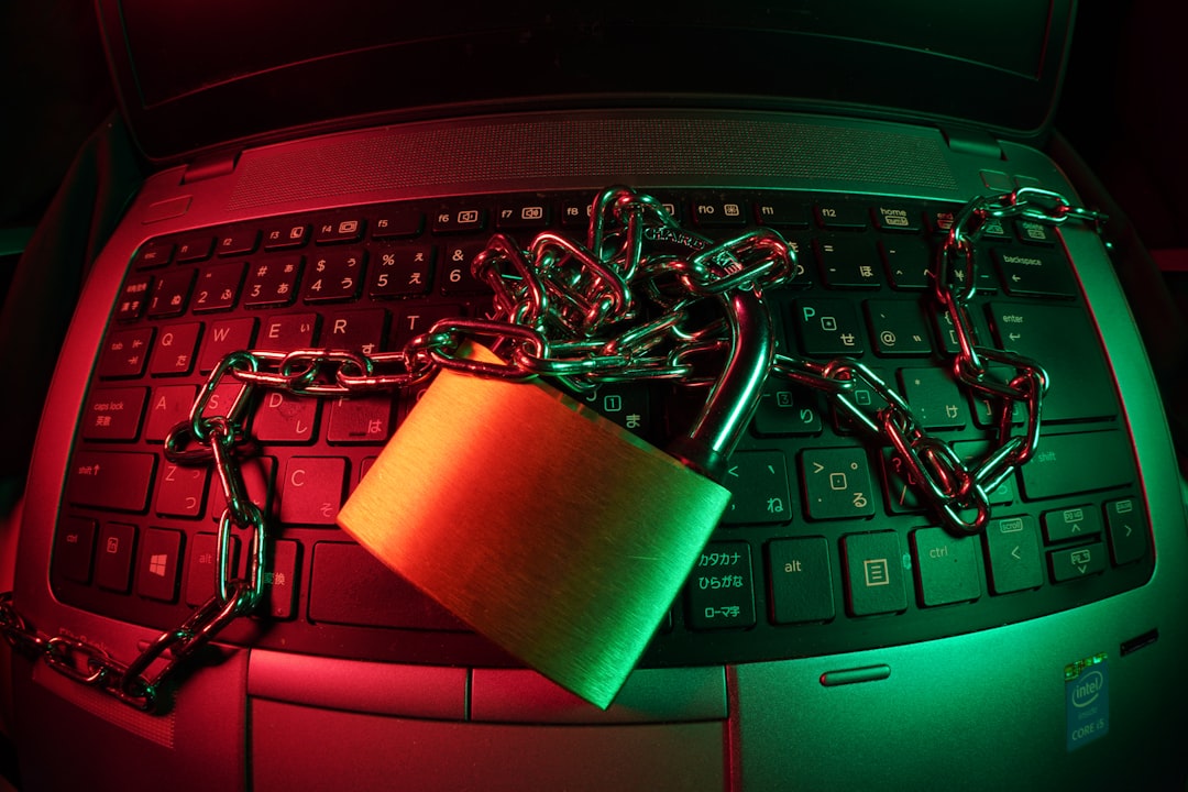 Falso cheat Roblox Xeno Executor installa un RAT e ruba dati e webcam