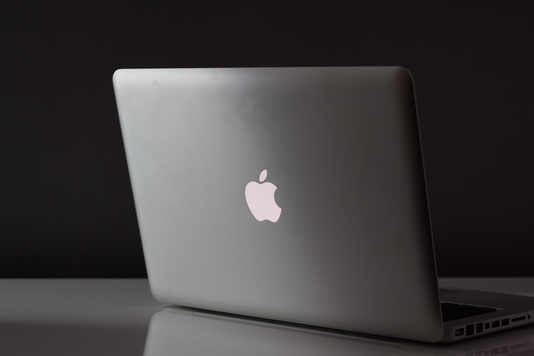 Best Buy sconta il MacBook Pro 14 M4 Pro da 48GB e 2TB a 2.999 dollari con un taglio di 900 dollari
