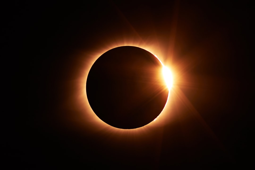 L'eclissi solare del 12 agosto 2026 sfiora il Regno Unito con una copertura fino al 98%