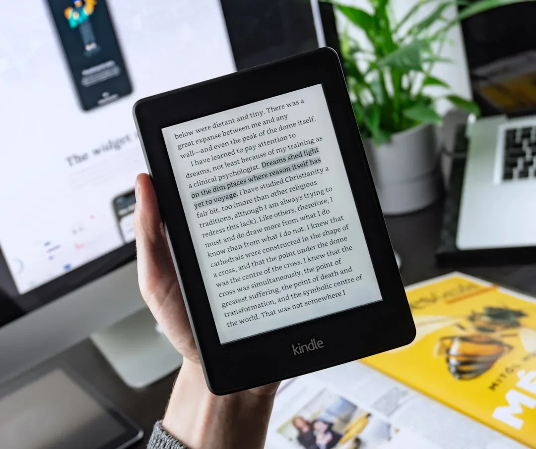 Kindle 2026 a confronto: il Paperwhite batte il base e l'Oasis resta il più versatile
