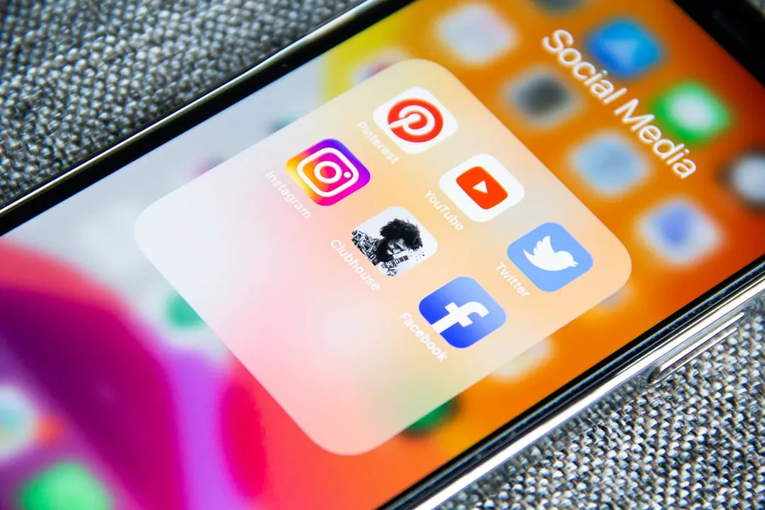 Meta paga fino a 16,7 miliardi di dollari per chiudere la causa sui danni dei social e cambia le regole per i minori